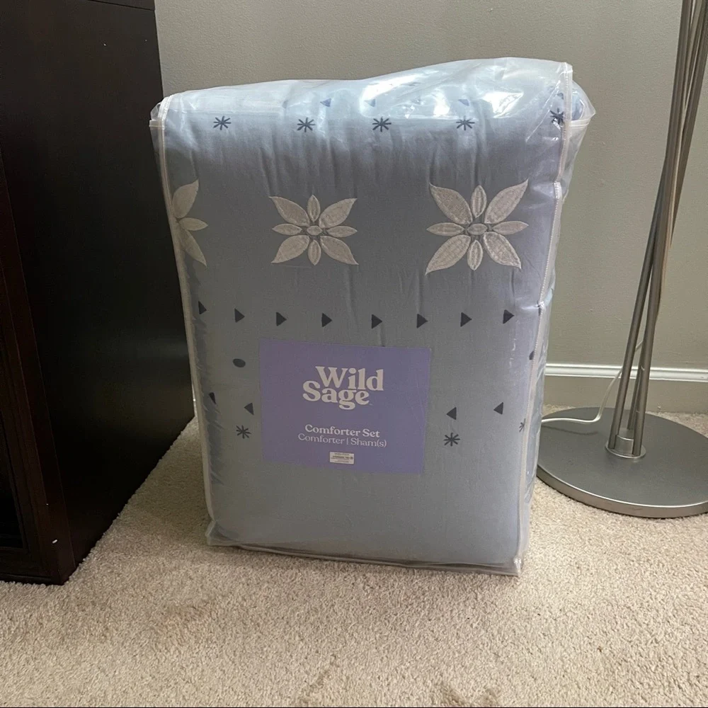 Wild Sage Alana Geometric 3-Piece Reversible Comforter Set